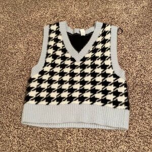 Trendy Houndstooth Knit Vest